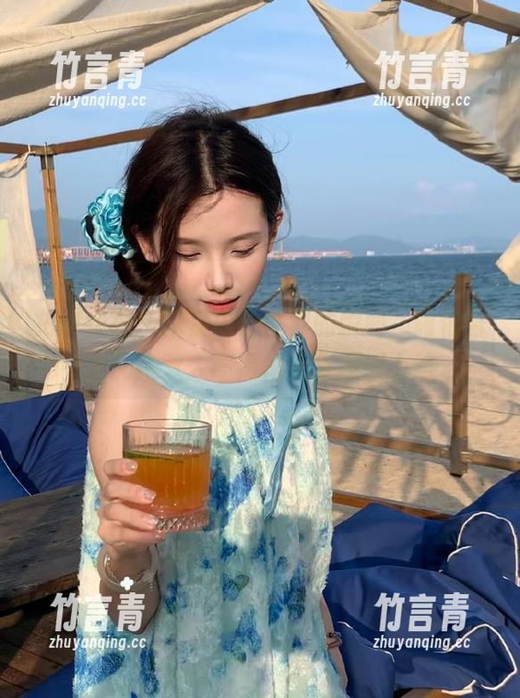 头条女神 - 探索内心世界的瞬间，阿依努尔瓦娅双人高清作品集震撼上线