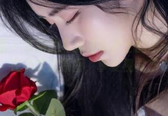 微密圈 – 奔跑的晶骡儿小护士的原创写真，在线欣赏原图，享受视觉盛宴