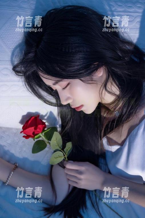 微密圈 - 奔跑的晶骡儿小护士的原创写真，在线欣赏原图，享受视觉盛宴
