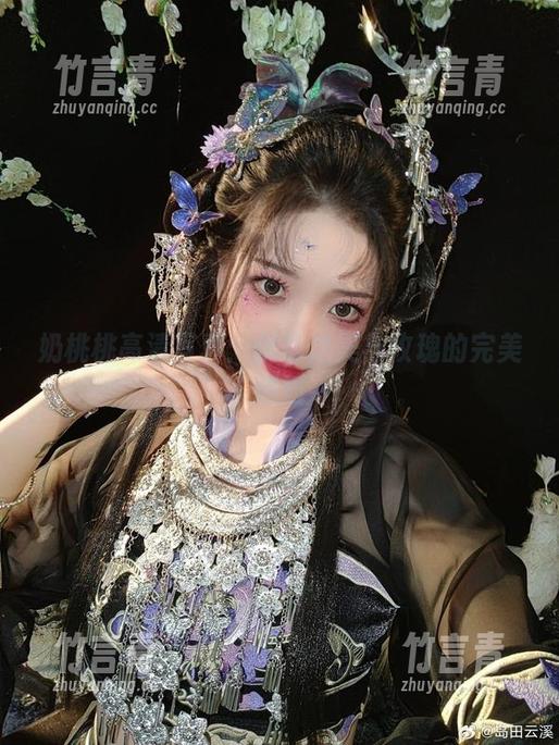 奶桃桃 奶桃桃高清写真:优雅之美与玫瑰的完美邂逅