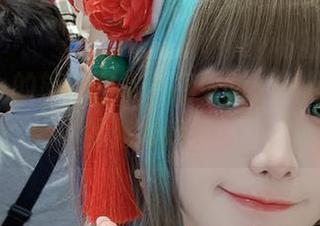 封疆疆v的旗袍图集再度更新，一起感受她的魅力变幻！