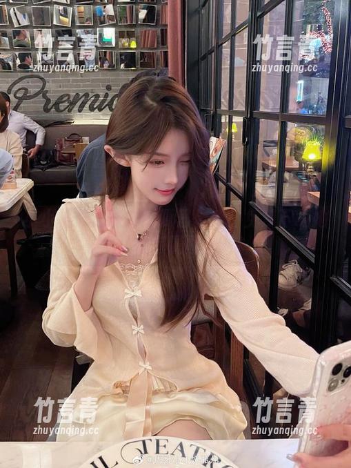 小小奶瓶儿带来的夏日灵感：免费下载她的专属图集