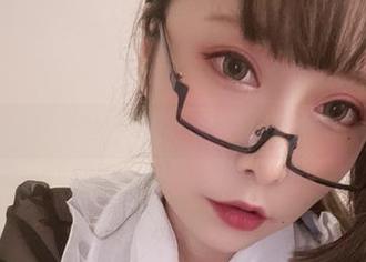 小泉学姐吖带你领略小恶魔的魅力：独家写真图片合集