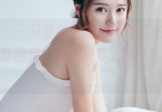 尤果网 – 一只香蕉船的时尚套装来了，观看她的新图包，发掘更多无限可能的创意！
