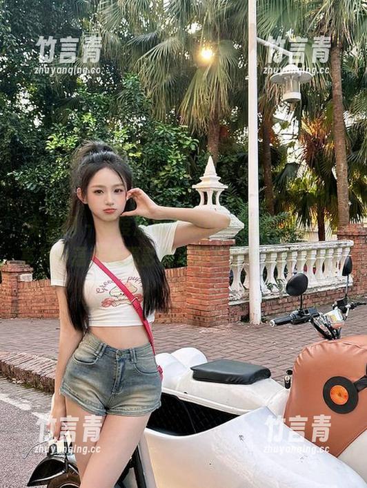 尤果网 - 深度解析于思琪的美腿写真，分享其中蕴藏的摄影师巧妙构图与光影魔法！