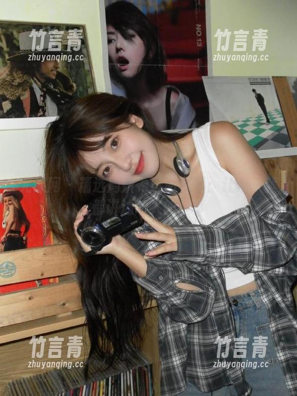 尤果网 - 精选周妍希透明写真：让每一帧都讲述动人的故事