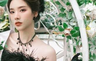 尤果网 – 芳华绽放！艾小青红裙图集福利带你走进优雅世界