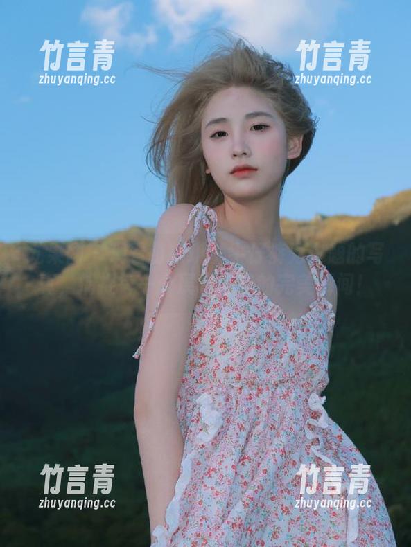 尤果网 - 观看萌琪琪以牛仔裤为主题的写真，捕捉每一个展现自我的完美瞬间！