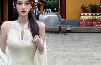 尤果网 – 在线高清放送雯雯红裙写真，感受她的优雅与风采