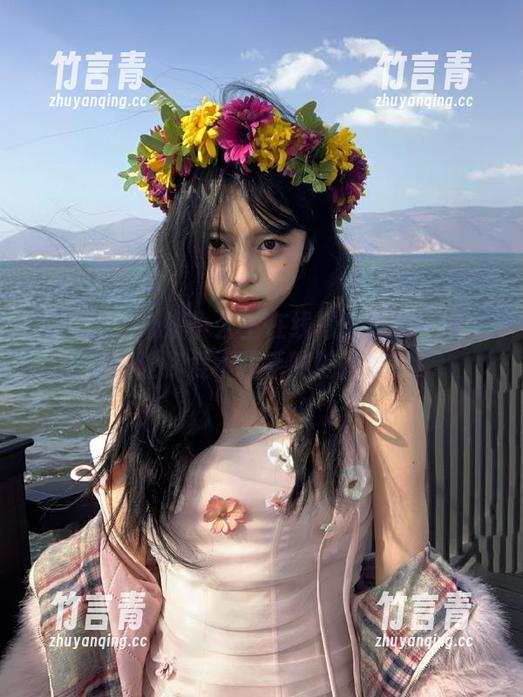 尤蜜荟 - 心妍小公主在线写真特辑：运动穿搭让你爱不释手的魅力展示！