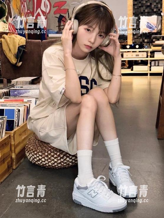 尤蜜荟-白茹雪Abby 尤蜜荟 - 白茹雪Abby携白衬衫演绎的写真之美:每一幅作品都是春日阳光下的甜美邂逅!