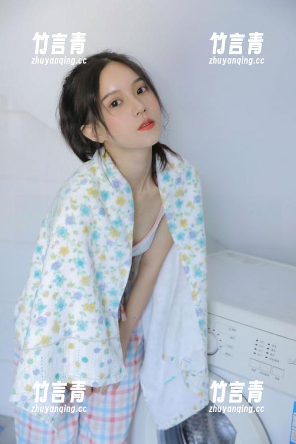 尤蜜荟-黄乐然 尤蜜荟 - 尽情下载黄乐然礼服图库:精美写真展现独特魅力与优雅
