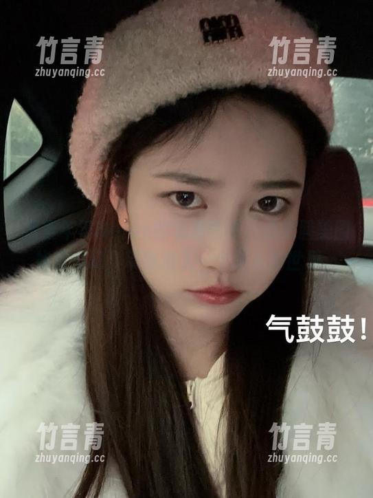 探索年年Nnian的私房艺术，点绛唇美图如梦似幻，带你进入一个迷人的世界。
