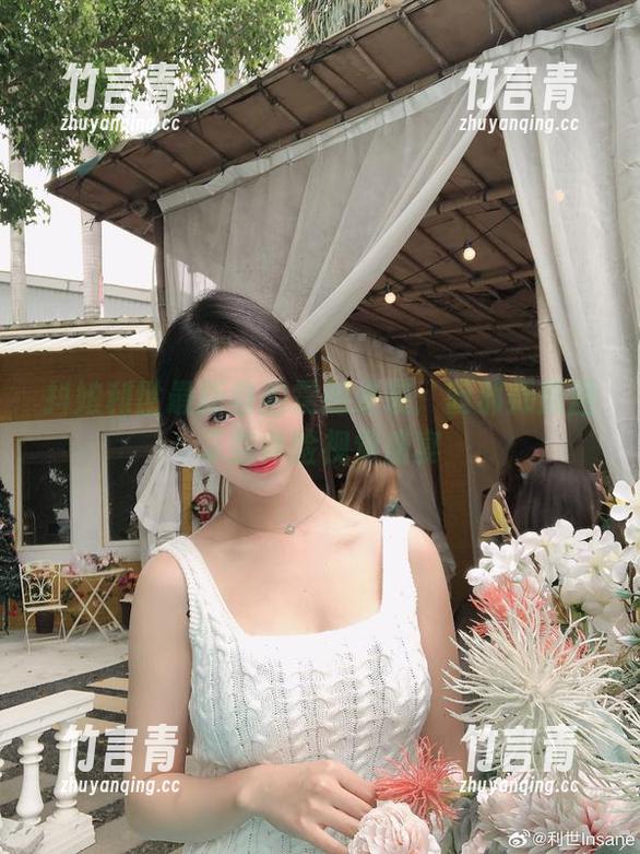 抖娘利世 抖娘利世最新自拍震撼来袭:驱邪师原图带你体验视觉盛宴
