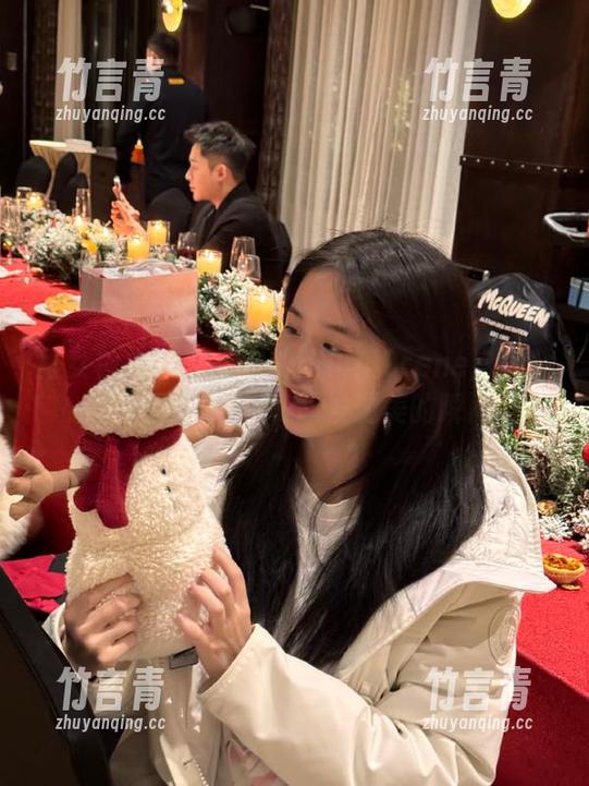 推女神 - 未曾见过的萌琪琪Lrene自拍全套原图，带你一起发现美的瞬间