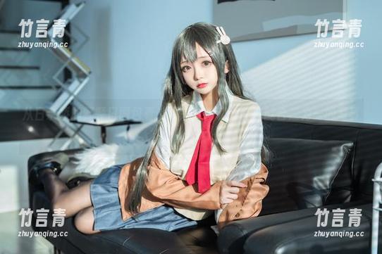 从日奈娇的野餐日图包看，原来时尚和美食也能合二为一的写真！