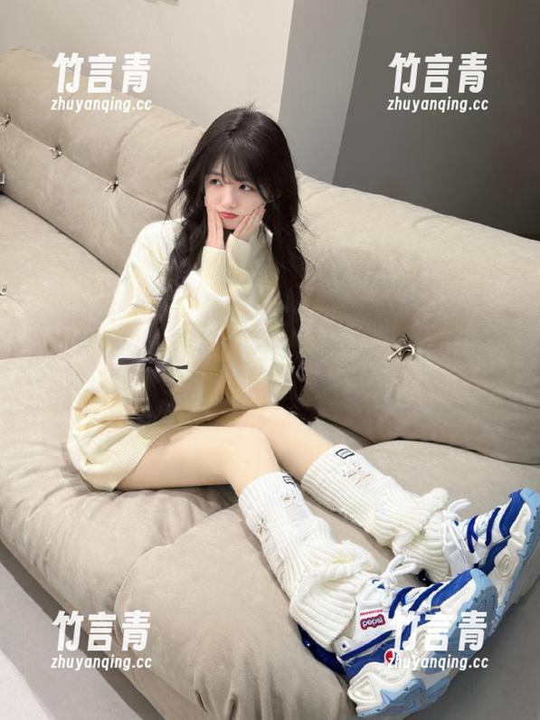 星颜社 - 感受心妍小公主的瑜伽魔力：呈现原图与充满能量的美丽作品
