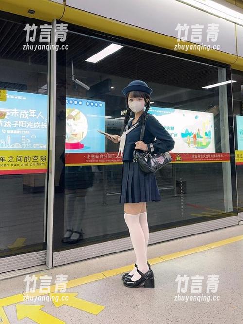 星颜社 - 陆梓琪的新作‘裤里丝’，一组写真作品让人笑出腹肌，快来围观！