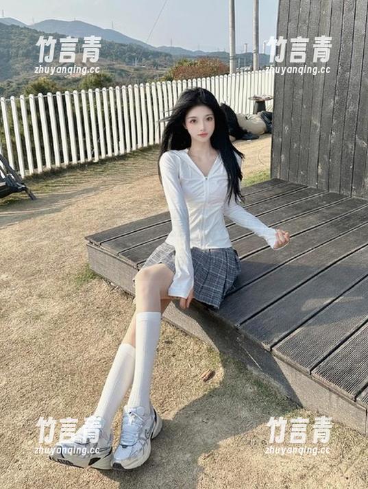 果团网 - 大胆挑战无圣光，周晓唯女神图集颠覆你对美的定义！