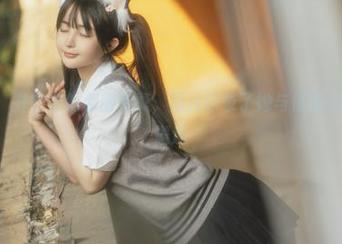 深入体验桜井宁宁的和服写真，照片记录了她与传统之美的完美邂逅
