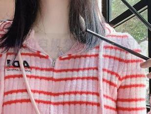 探索桜桃喵的空姐梦：高清美图带你领略空中之旅的无限风情与魅力！