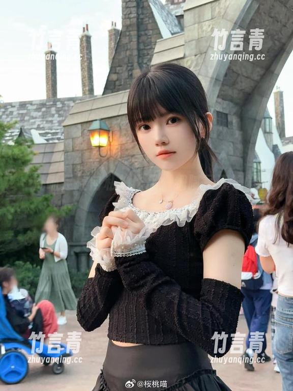 桜桃喵足控向私拍作品：细腻呈现视觉的极致享受