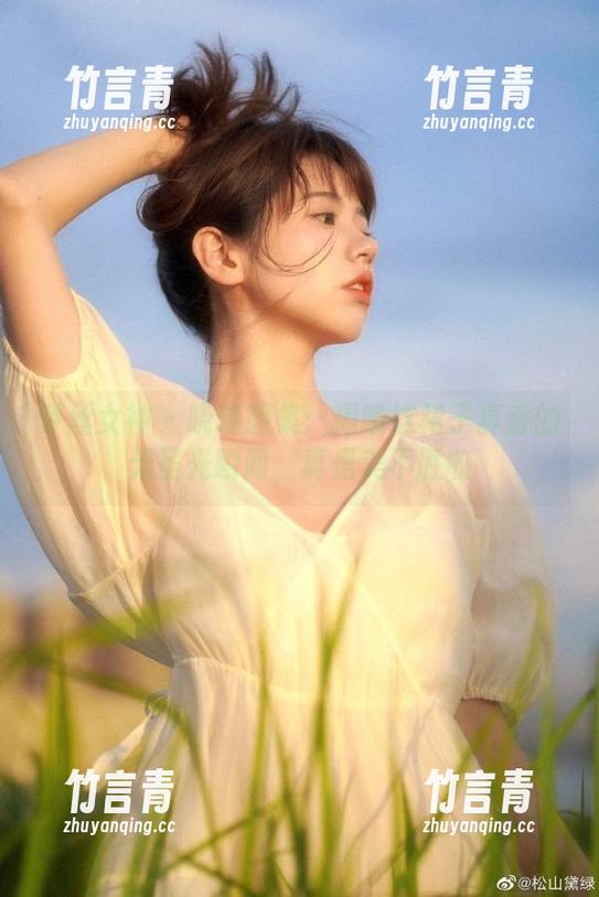 梦丝女神 - 晓晓图集：揭晓这裙子真香的无圣光瞬间，真是美不胜收