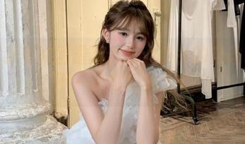 下载森萝财团最新合集：少女的肉丝诱惑，不一样的视觉盛宴！