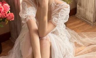 模范学院 – 走进杨可可coco的礼服写真世界：一场视觉与情感的双重盛宴