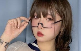 次屁啦透明女仆写真合集大放送，网盘链接已更新，赶紧查看！