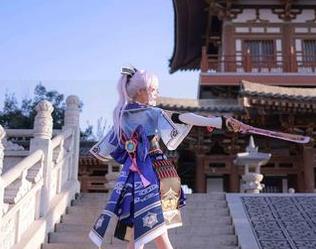 水淼aqua的私拍作品：当AzurLane大凤遇上神奇搞笑短剧，趣味无限延伸！