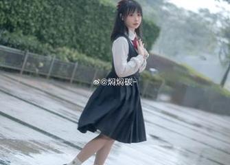 焖焖碳与牛仔裤之约：每一张写真都带来不一样的风景