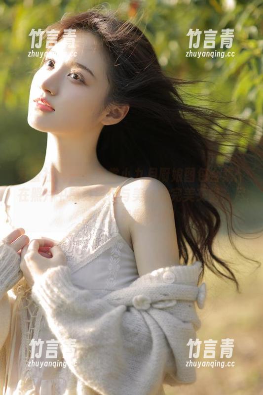 爱蜜社 - 一起欣赏小九月厨娘图包合集：在照片中感受流行与美食的完美交错，尽情享受视觉饕餮！