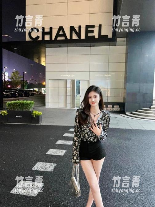 爱蜜社 - 深入观看温心怡甜心图包，感受每一帧的细腻与情感