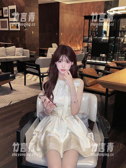 爱蜜社-莉莉Lily 爱蜜社 - 私房棉袜写真:莉莉Lily用原图传递甜美与时尚!