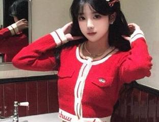 物恋传媒 – 岚岚与鬼马少女：来瞧瞧这些咧嘴一笑的原图和图册吧