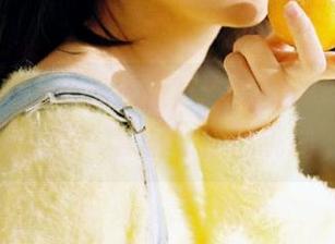 微密圈 – 一场视觉盛宴：“猪饲料”博主的“内衣”套图让你心跳加速！