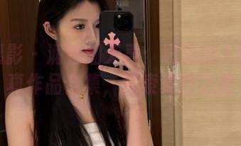 甜予摄影 – 润物细无声：思思的人字拖写真作品合集，探索夏日之美