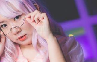 精美作品资源分享：甜糖大魔王沉醉在制服的世界里