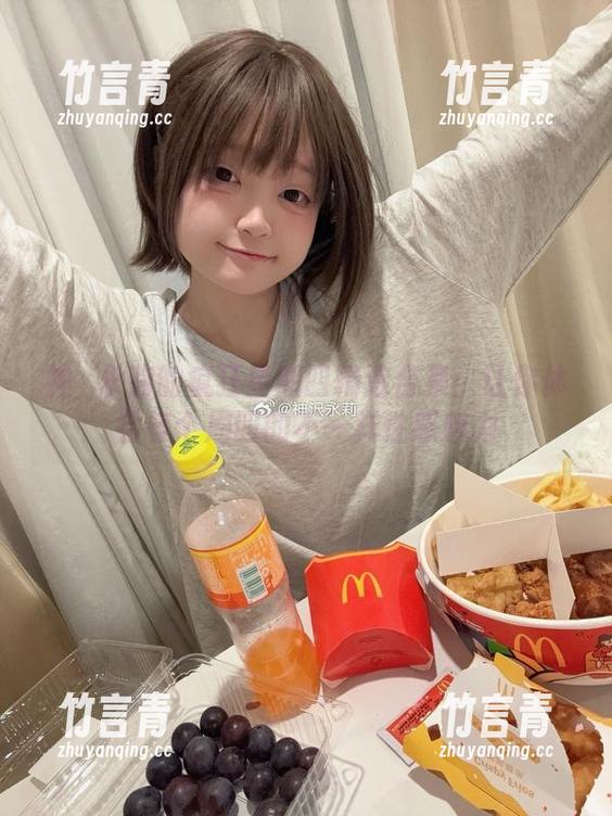 神沢永莉的疯狂星期四精选合集：让你体会每个周四的不一样性感魅力