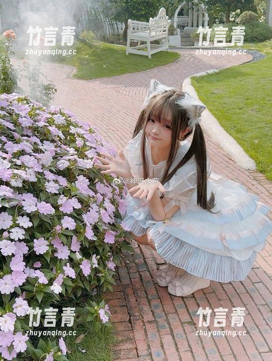 万圣节特辑：神沢永莉粉毛小恶魔的绝美套图与独家美图，点燃你的节日灵感
