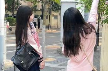 秀人网 – Angela小热巴连体衣美图携手优雅，作品带你走进时尚的世界