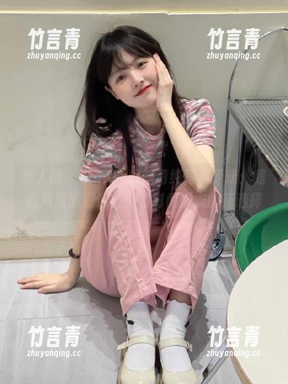 秀人网 - Candy糖糖清纯写真专辑：超高清原图资源，引领时尚潮流的新选择