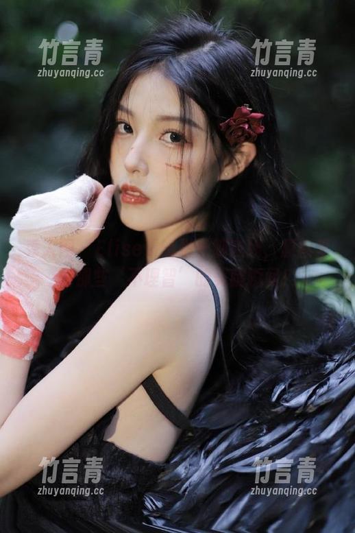 秀人网 - Elise谭晓彤长腿在线，原图里的那些‘不理智’的美腿瞬间！