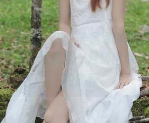 秀人网 – tina_甜仔美足写真更新：在自嘲和快乐中，跟随我一起踏上这条‘美足’的旅程