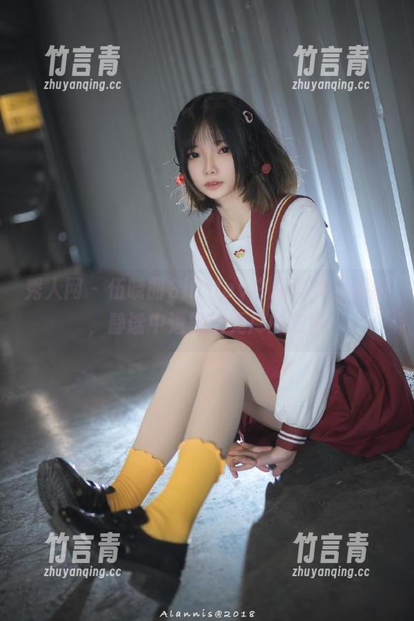 秀人网-伍晓丽Shirley 秀人网 - 伍晓丽Shirley白裙写真集更新,静谧中透露出无尽的故事