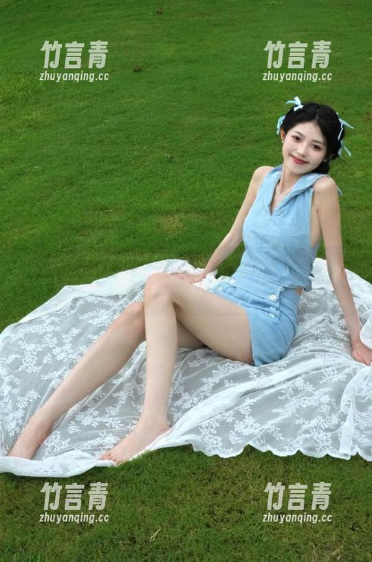 秀人网 - 从刘婷婷的教室看世界：一套个性化作品集与动人原图的深度挖掘