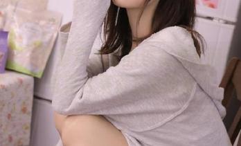 秀人网 – 探索夏馨瑶的连衣裙美丽：独特写真合集资源全欣赏