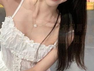 秀人网 – 娜露Selena泳衣写真合集火热更新，探索更多清爽诱惑的视觉体验！