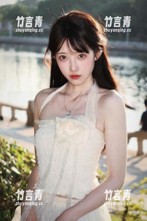 秀人网 - 媃柔rourou学姐的无圣光作品看得让人心跳加速，绝对是你不能错过的视觉盛宴！